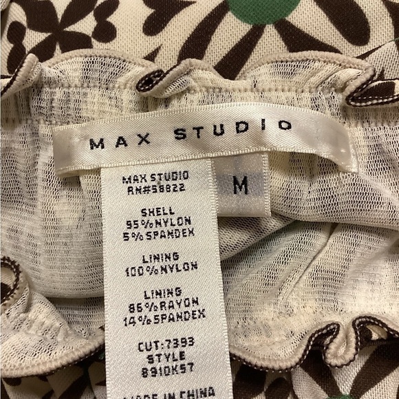 Max Studio Sleeveless flattering Med Dress - Picture 8 of 11